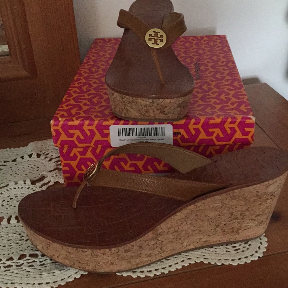 Tory burch Thora patent leather wedge -AUTHENTIC